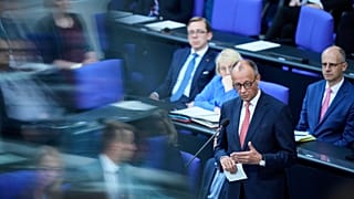 Friedrich Merz német kancellár a Bundestagban 