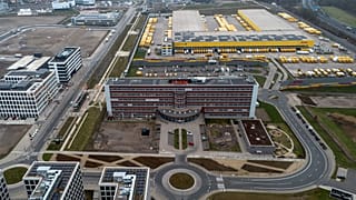 ARCHIV. Auf dem Gelände des ehemaligen Opel-Automobilwerks befindet sich jetzt ein DHL-Logistikzentrum in Bochum, Deutschland.