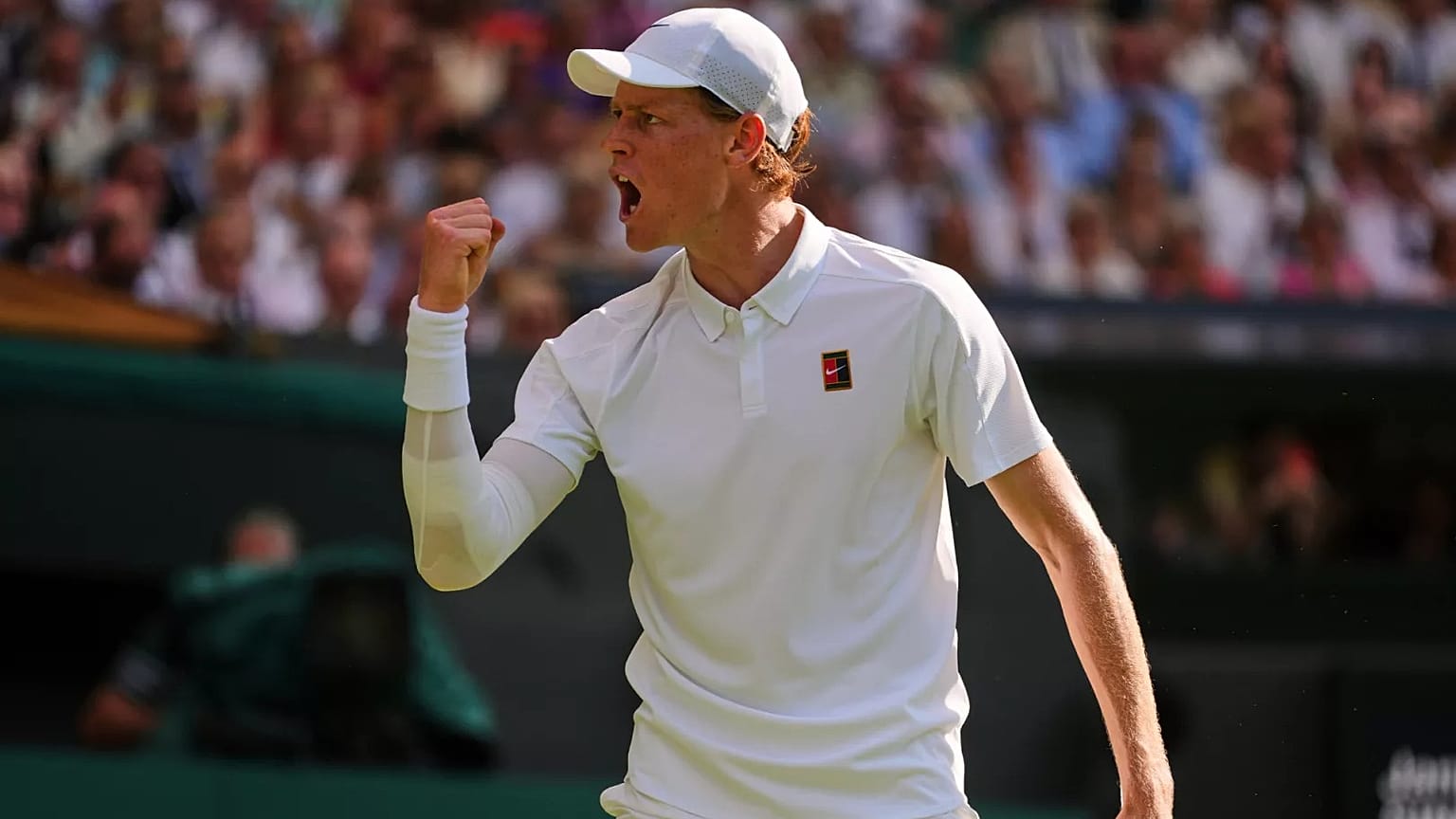 El español Carlos Alcaraz en la final individual masculina del Campeonato de Tenis de Wimbledon en Londres, el domingo 13 de julio de 2025. 