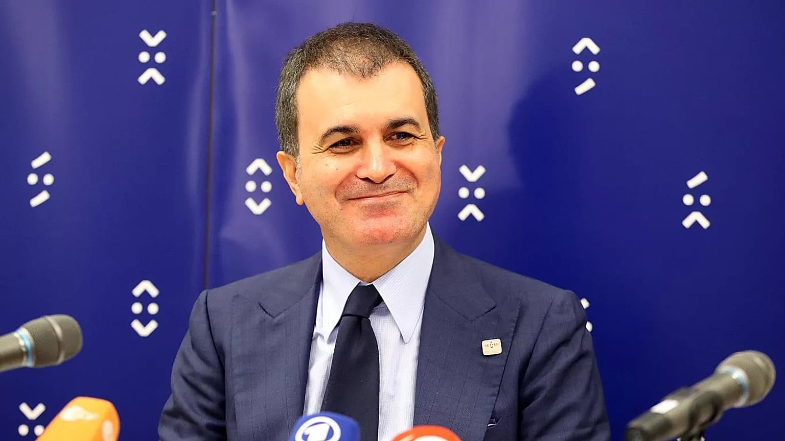 ARŞİV / AK Parti Sözcüsü Ömer Çelik'in Türkiye'nin Avrupa Birliği Bakanlığı yaptığı dönemde, Bratislava'daki bir toplantıda çekilmiş fotoğrafı, 3 Eylül 2016.