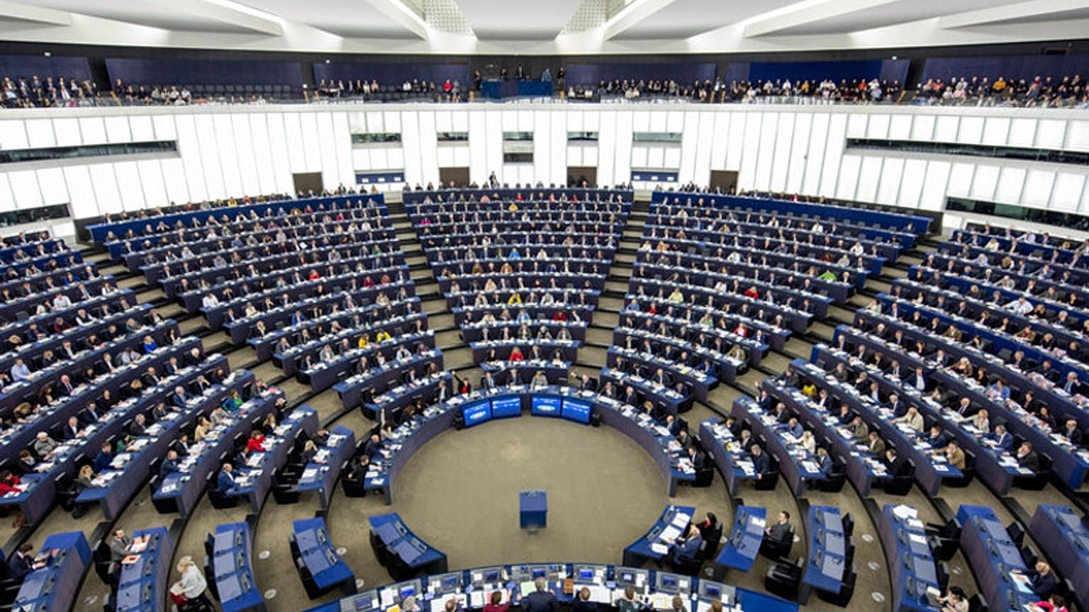 Parlamento Europeu tem de aprovar o próximo orçamento da UE
