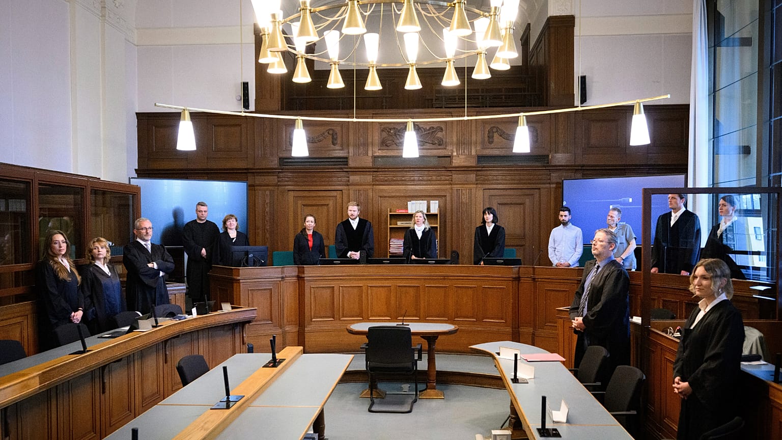 Δικηγόροι και δικαστές στο περιφερειακό δικαστήριο του Βερολίνου, 14 Ιουλίου 2025