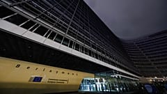 Η πρόταση της Επιτροπής για τον επόμενο μακροπρόθεσμο προϋπολογισμό της ΕΕ θα αποτελέσει την αρχή πολλών δύσκολων διαπραγματεύσεων με τους ηγέτες της ΕΕ και τους ευρωβουλευτές.