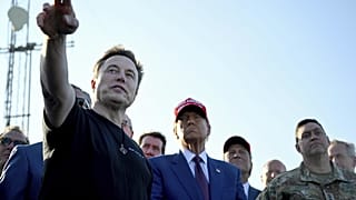 Musk és Trump a SpaceX kísérleti telepén