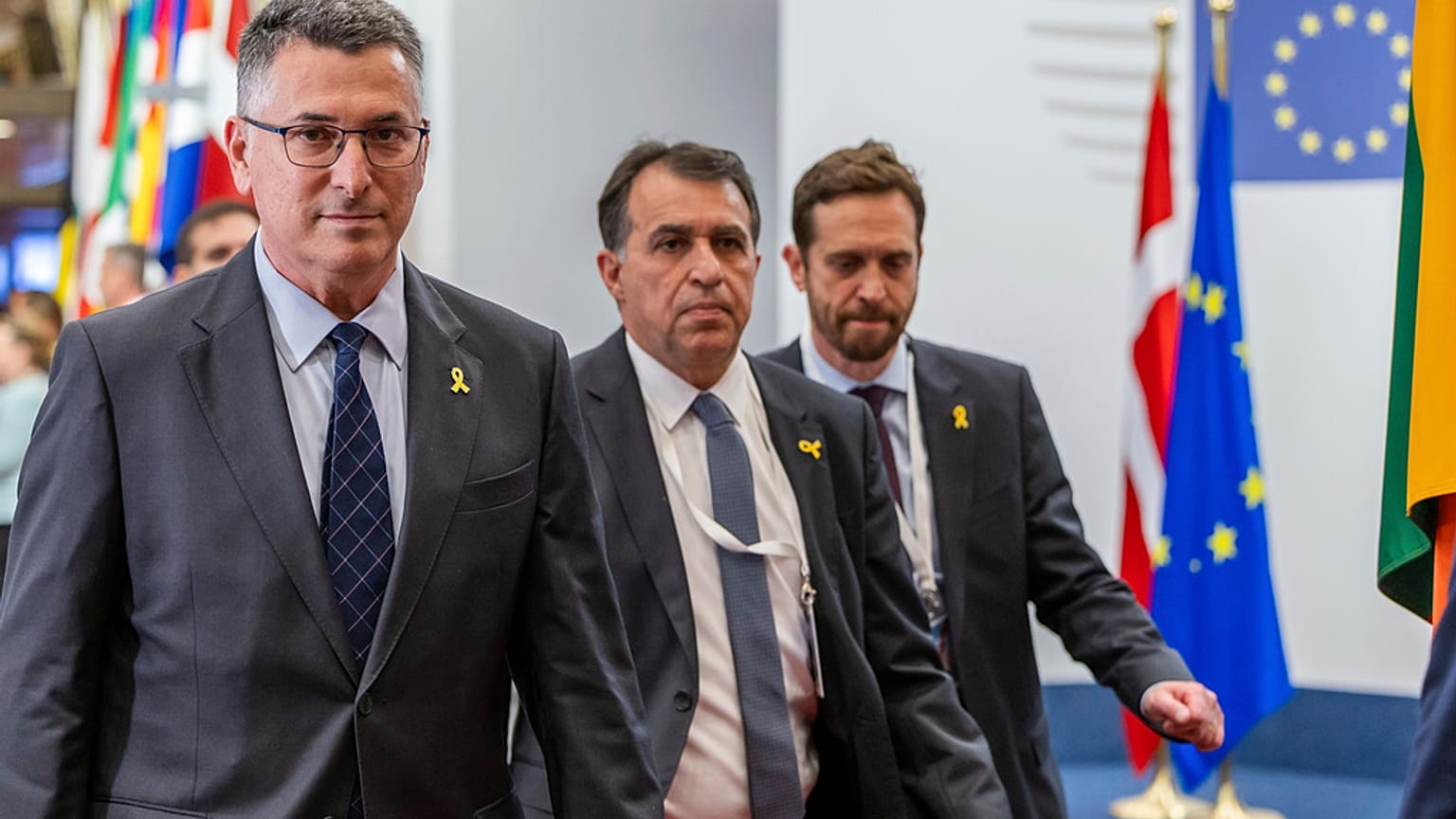 وزير الخارجية الإسرائيلي جدعون ساعر يصل إلى اجتماع وزراء الاتحاد الأوروبي ودول الجوار الجنوبي في مبنى مجلس الاتحاد الأوروبي في بروكسل، الإثنين 14 يوليو/تموز 2025.