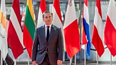 Ο υπουργός Εξωτερικών της Ισπανίας José Manuel Albares φθάνει σε συνέντευξη Τύπου στις Βρυξέλλες, 2025 Ιουλίου. 