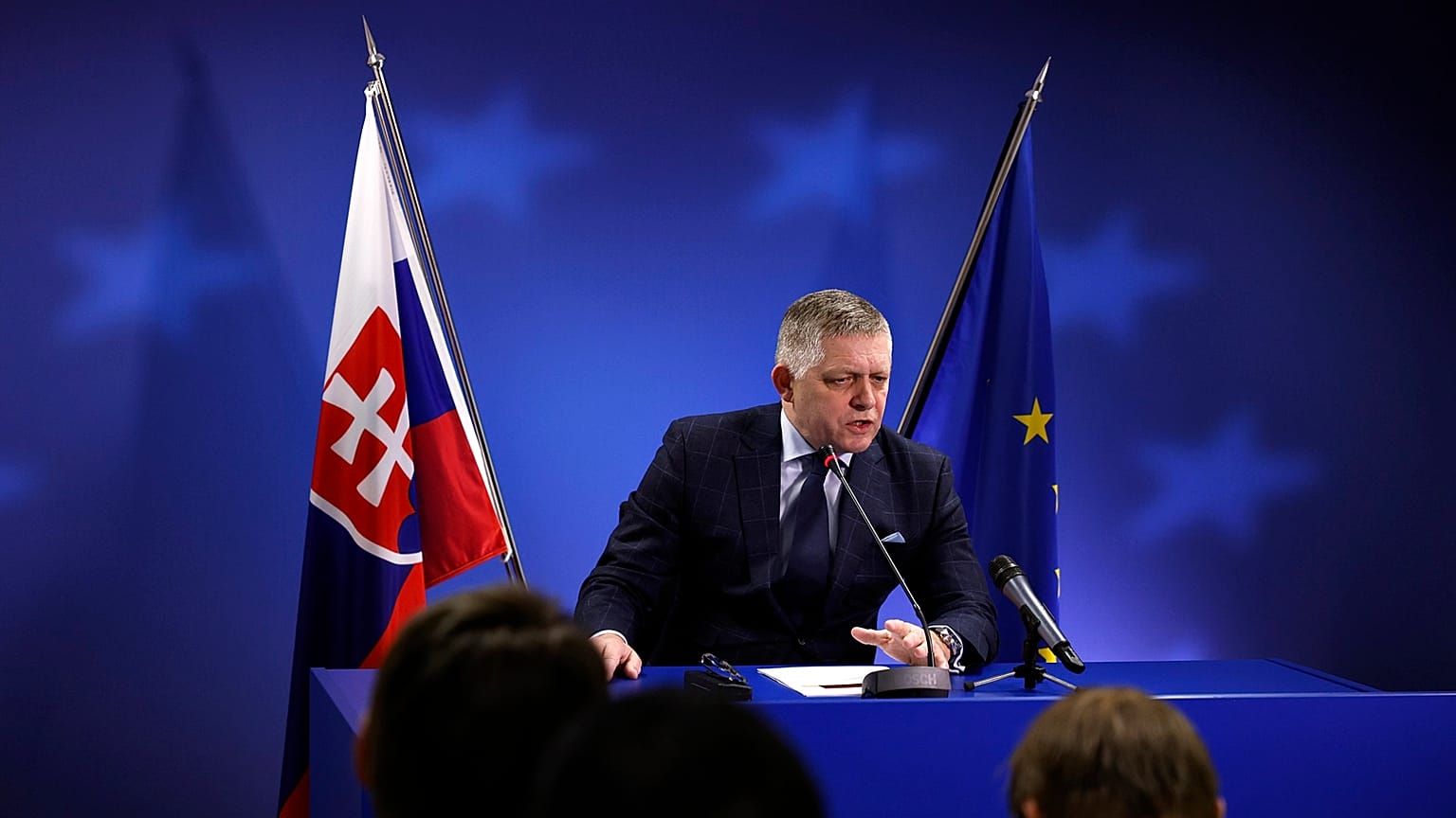 Robert Fico élesen bírálta az orosz fosszilis tüzelőanyagok fokozatos kivezetését.