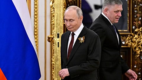 Robert Fico eventually lifted his veto on the sanctions.