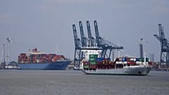Az antwerpeni teherkikötő 2024 júniusában