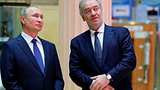 Российский дирижер Валерий Гергиев, возглавляющий Московский Большой театр с декабря 2023 года, с президентом РФ Владимиром Путиным, 30 января 2018 г.