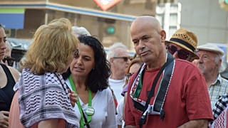 Kayed Hammad durante a manifestação contra o genocídio palestiniano