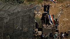 Szíriai drúzok tüntetnek az izraeli-szíriai határ közelében szerdán