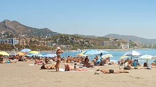 A Espanha procura educar os turistas e reprimir os maus comportamentos turísticos.