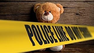 Un oso de peluche hecho con piel humana falsa provoca el pánico en California.