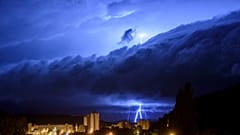 Κεραυνοί πάνω από τη Βουδαπέστη