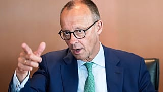Bundeskanzler Friedrich Merz bei einer Kabinettssitzung im Kanzleramt in Berlin, Deutschland, Mittwoch, 16. Juli 2025.