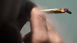 Jovens portugueses de 18 anos consomem menos álcool, tabaco e drogas, mas níveis continuam elevados