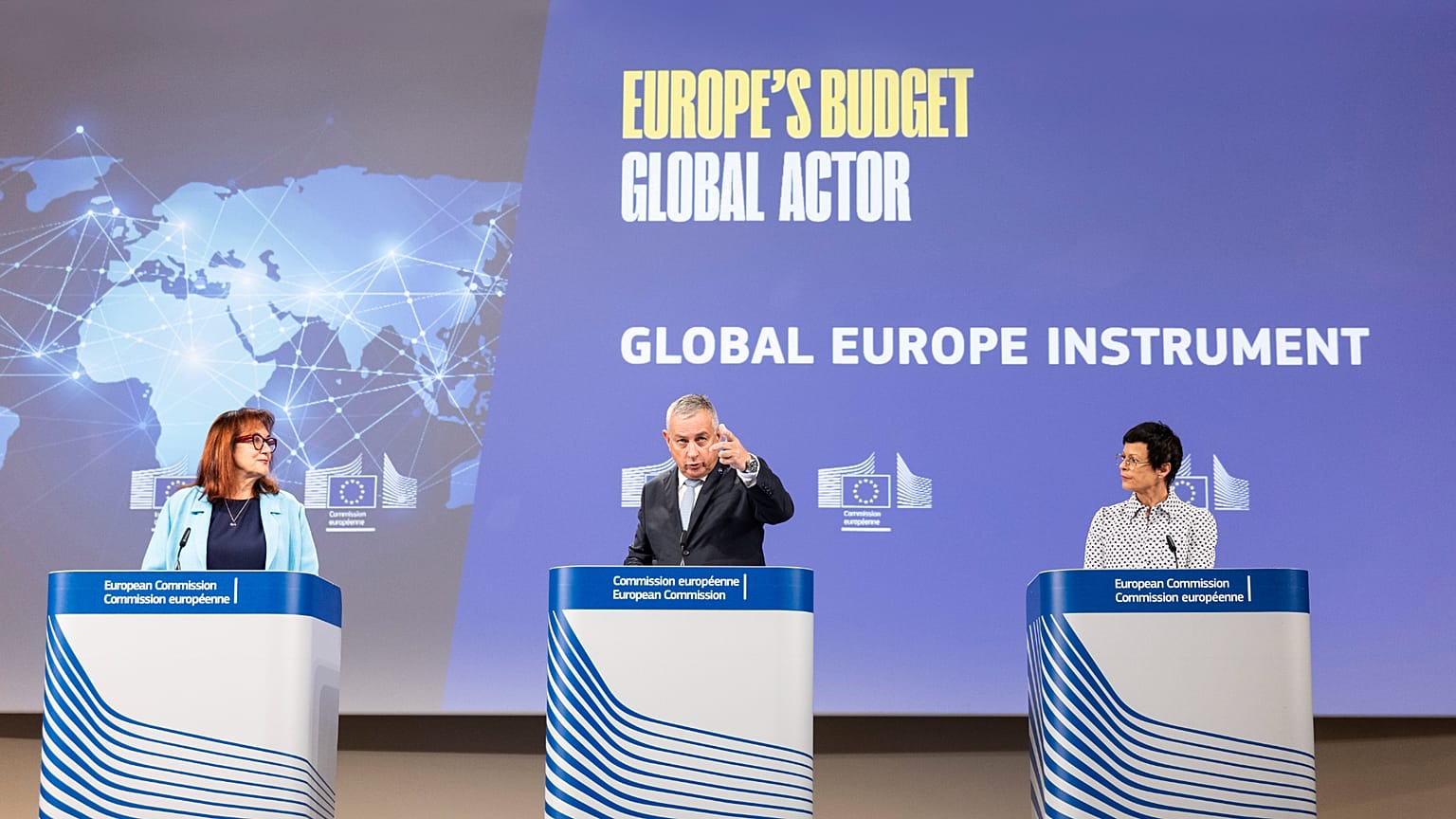 200 milliards d'euros seront alloués à l'action extérieure de l'UE pour la période 2028-2034. Un fond supplémentaire sera créé à destination de l'Ukraine.