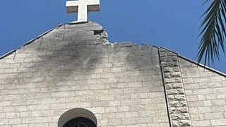 Η εκκλησία της Αγίας Οικογένειας στη Γάζα υπέστη ζημιές μετά από ισραηλινή επίθεση, 17.07.2025