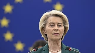 La présidente de la Commission européenne Ursula von der Leyen lors d'une déclaration sur la préparation du sommet UE-Chine, à Strasbourg, le mardi 8 juillet 2025