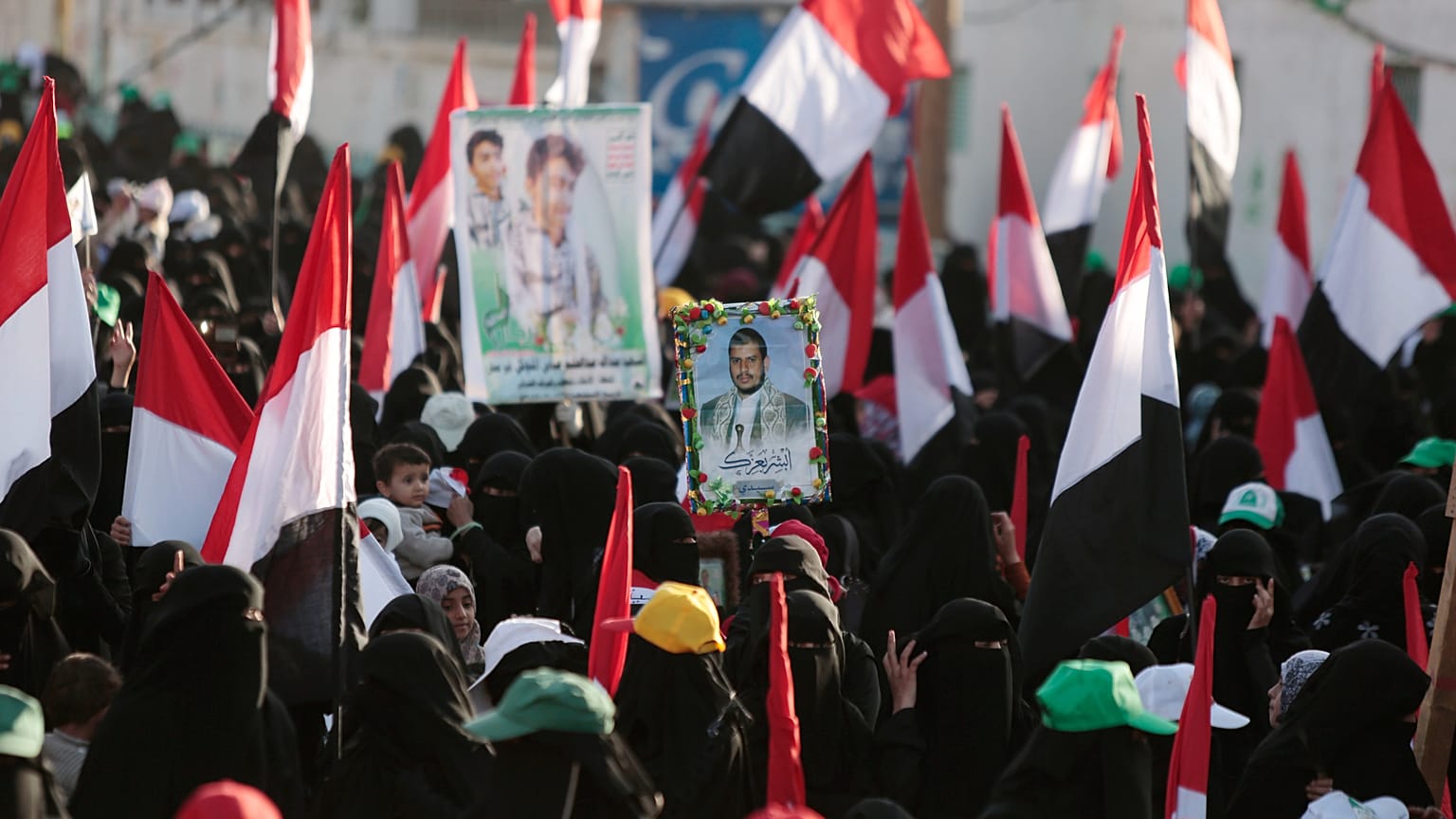 أنصار الحوثيين يشاركون في تجمع جماهيري في صنعاء، اليمن، الثلاثاء 5 ديسمبر/كانون الأول 2017. (AP Photo/Hani Mohammed)