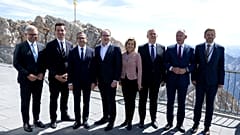 Bundesinnenminister Dobrindt mit seinen Amts­kol­le­gen auf der Zugspitze am 18. Juli 2025.