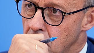 Die großen Bosse der Wirtschaft wollen ihre Initiative "Made for Germany" heute dem Bundeskanzler Friedrich Merz im Kanzleramt vorstellen.