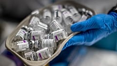 Η AstraZeneca ήταν ένας από τους κορυφαίους κατασκευαστές εμβολίου COVID-19