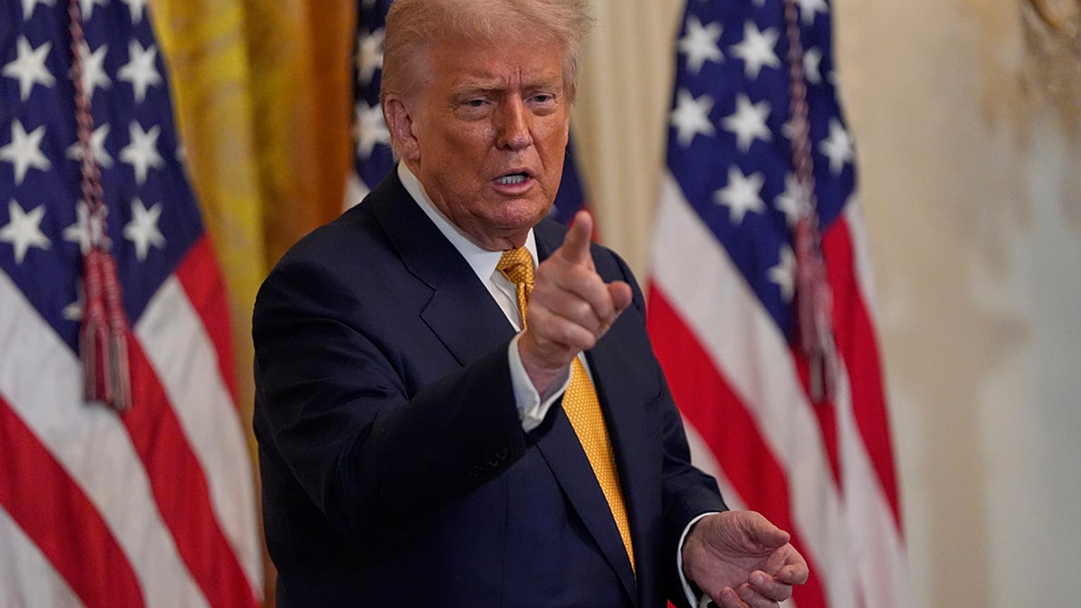 الرئيس دونالد ترامب في الغرفة الشرقية من البيت الأبيض، يوم الثلاثاء 22 يوليو/تموز 2025، في واشنطن