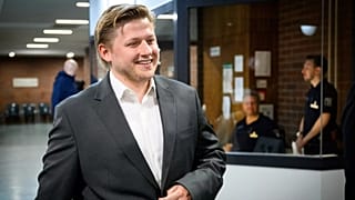 L'humoriste et satiriste Sebastian Hotz, alias El Hotzo, assiste au procès qui lui est intenté au tribunal de district de Tiergarten, à Berlin, le mercredi 23 juillet 2025.