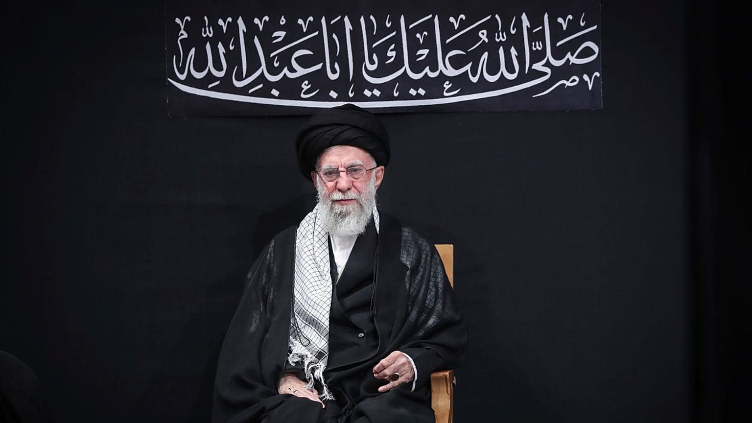 علی خامنه‌ای