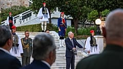 Ο Πρόεδρος της Δημοκρατίας Κωνσταντίνος Τασούλας μιλά στη δεξίωση για την 51η επέτειο από την αποκατάσταση της Δημοκρατίας, στον κήπο του Προεδρικού Μεγάρου