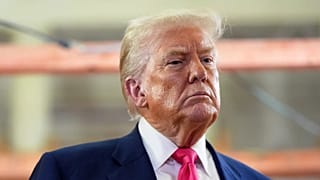 ABD Başkanı Donald Trump, 24 Temmuz 2025 Perşembe günü Washington'da Federal Rezerv'i ziyaret etti.