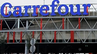 Die französische Marke Carrefour (hier ein Geschäft in Anglet) verkauft Supermärkte in Italien