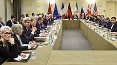 صورة أرشيفية: اجتماع حول البرنامج النووي الإيراني في لوزان، سويسرا، يوم 30 مارس 2015.