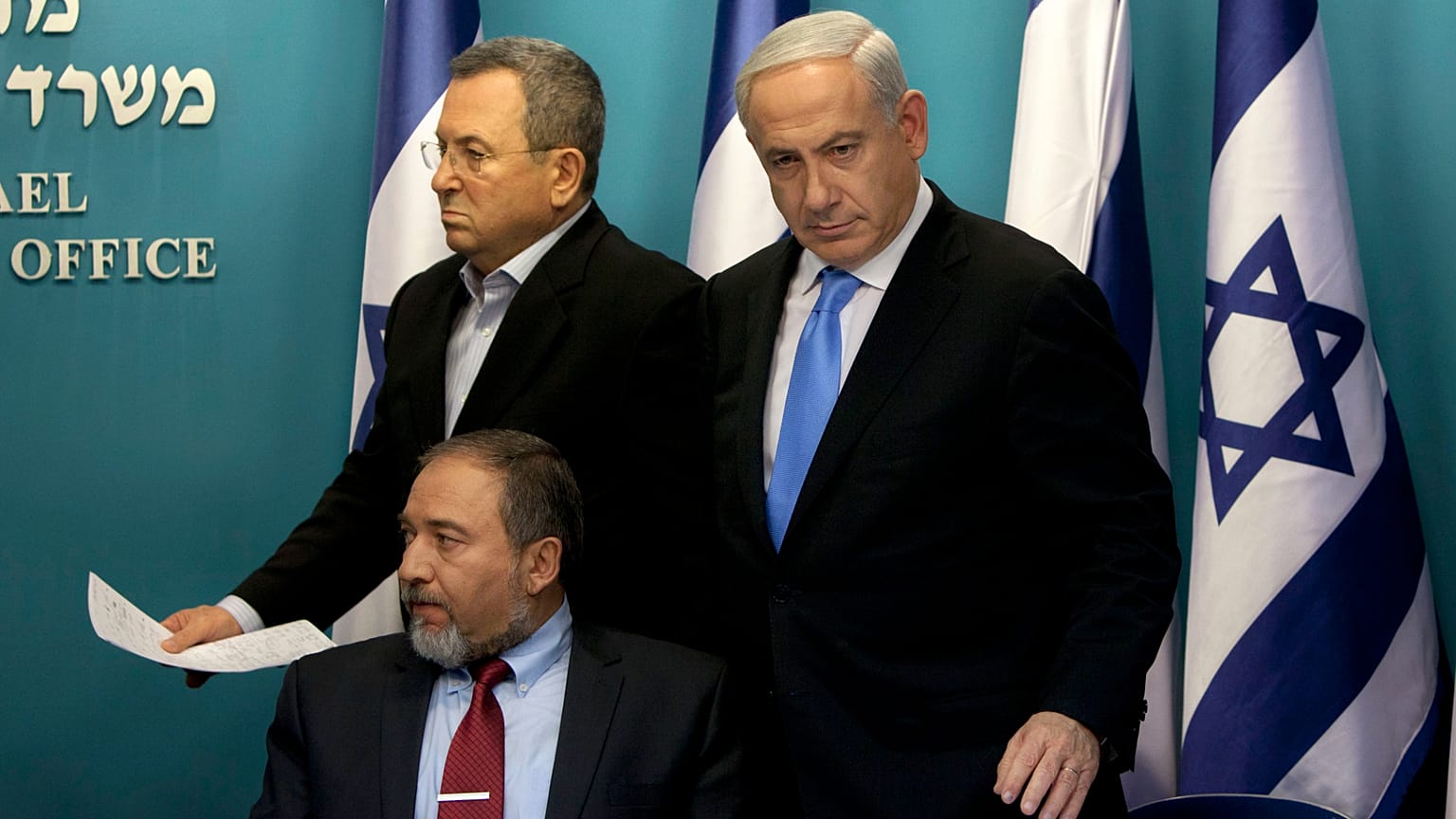 إيهود باراك وبنيامين نتنياهو خلال لقاء في مكتب رئيس الوزراء في القدس، نوفمبر/ تشرين الثاني 2012.