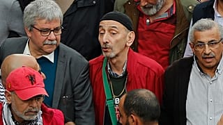 زياد الرحباني خلال احتجاج مناهض للحكومة نظمه الحزب الشيوعي في البلاد، بيروت، لبنان، الأحد 16 ديسمبر/ كانون الأول 2018.  