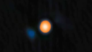 Betelgeuse ve ona eşlik eden daha küçük yıldız.