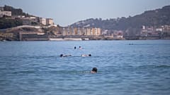 Inmigrantes llegan nadando desde Marruecos a Ceuta (Imagen de archivo 2021)