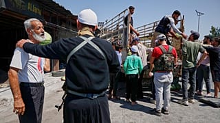  مع بدء عودة الحياة إلى طبيعتها بعد الاشتباكات الطائفية التي وقعت في بلدة السويداء ذات الأغلبية الدرزية بسوريا يوم الجمعة 25 يوليو 2025. 