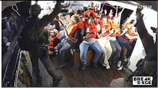 Ativistas a bordo do Handala a serem abordados pelas IDF iraelistas