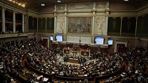Lawmakers listen to French Prime Minister François Bayrou delivering his general policy speech in Paris, 14 January, 2025 