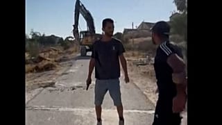 Pillanatkép a közösségi médiában megosztott videóról, amelyen a lövöldöző Yinon Levi látható