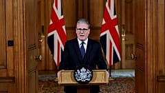 Premier Wielkiej Brytanii Keir Starmer wygłasza oświadczenie w dniu, w którym zwołano posiedzenie gabinetu w celu omówienia sytuacji w Gazie, wtorek, 29 lipca 2025 r.