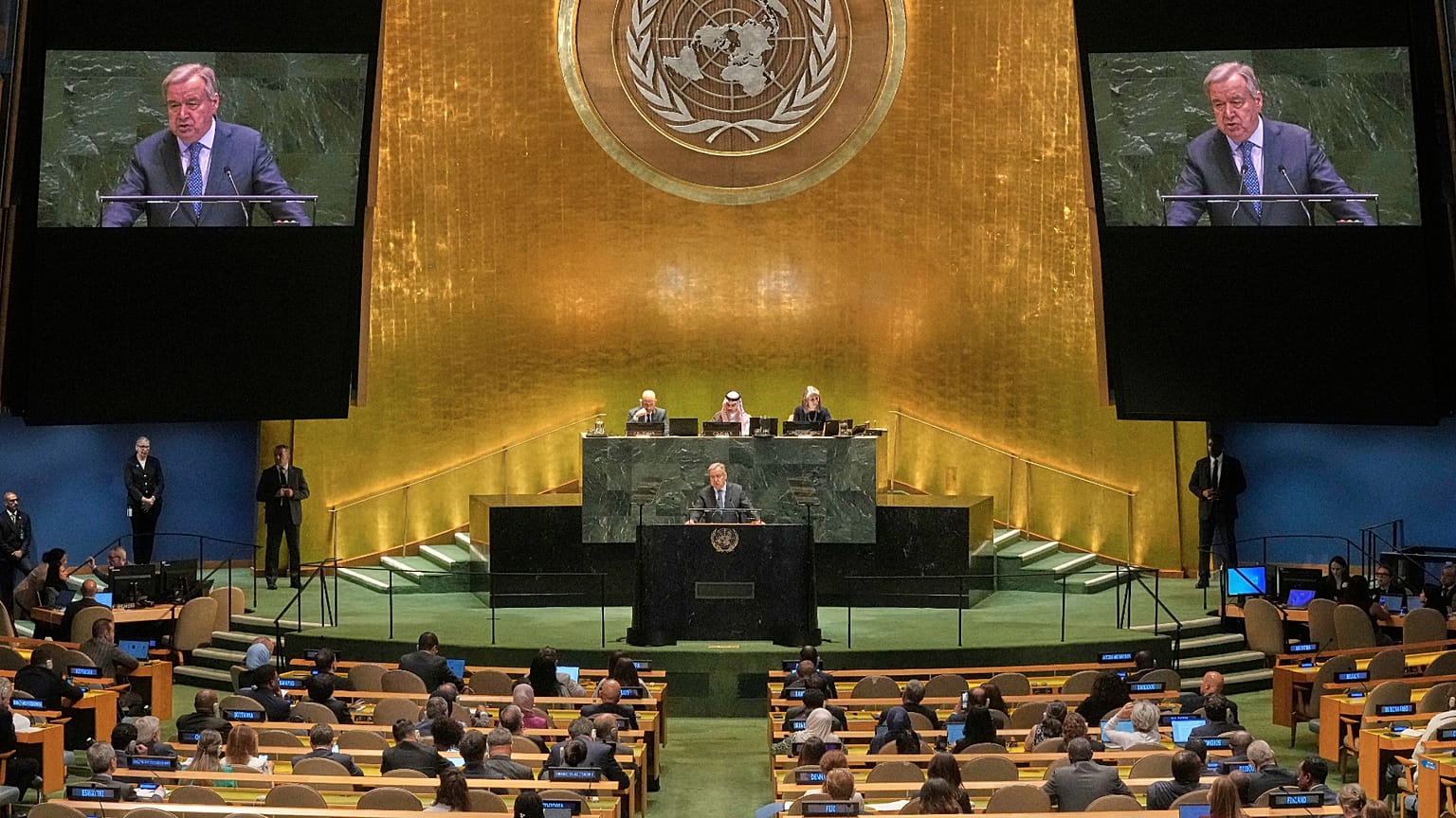 الأمين العام للأمم المتحدة أنطونيو غوتيريش يلقي كلمة أمام الجمعية العامة للأمم المتحدة، الاثنين 28 يوليو 2025.