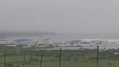 صورة من فيديو أصدرته الخدمة الجيوفيزيائية للأكاديمية الروسية للعلوم آثار تسونامي ضرب ساحل سيفيرو كوريلسك في جزر الكوريل، روسيا، الأربعاء 30 يوليو/ تموز 2025.