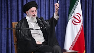 Le guide suprême, l'ayatollah Ali Khamenei, s'exprime lors d'une réunion avec des représentants du pouvoir judiciaire à Téhéran (Iran), le mercredi 16 juillet 2025.