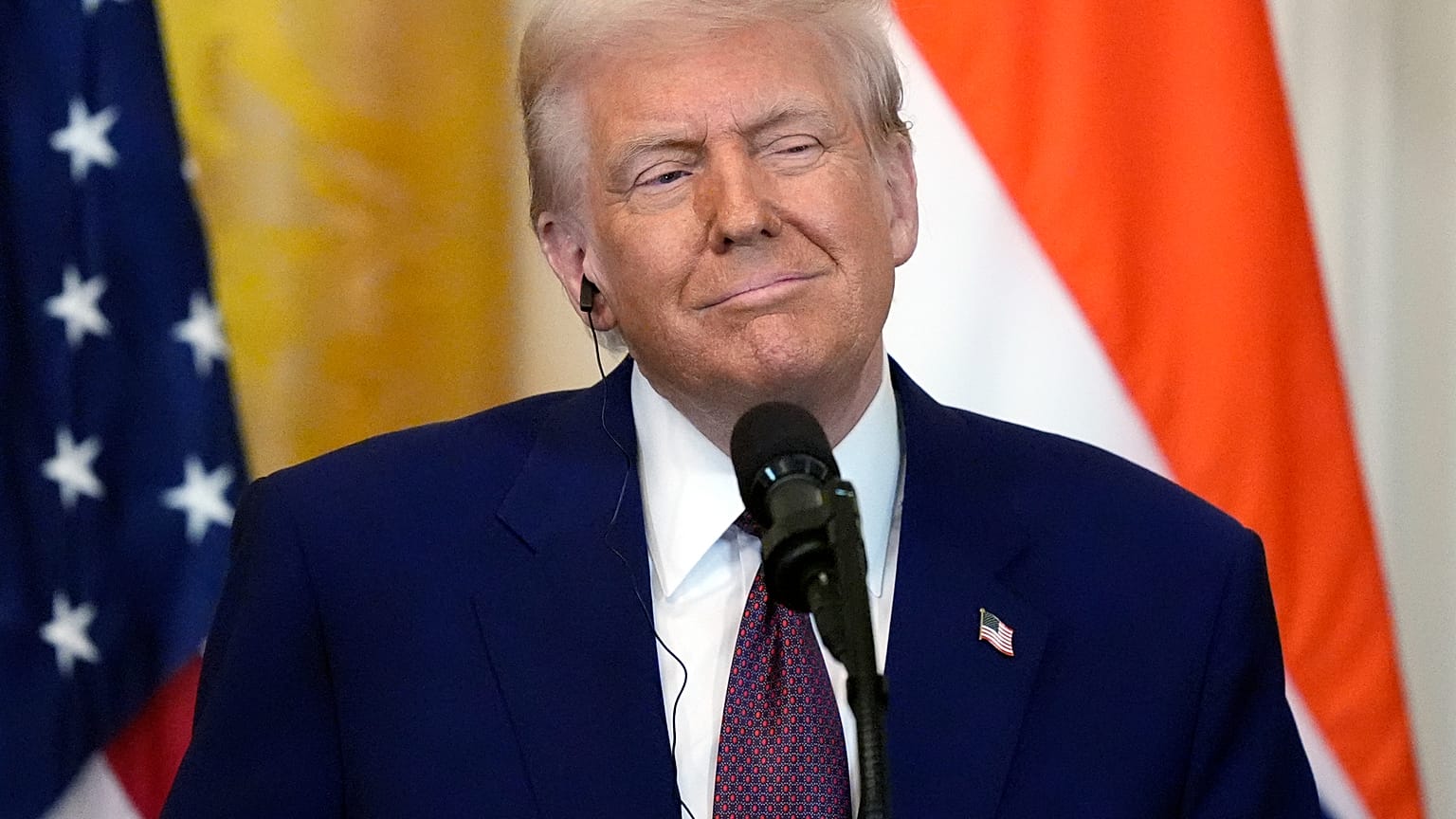 Donald Trump während einer Pressekonferenz am 13. Februar 2025 im Weißen Haus 