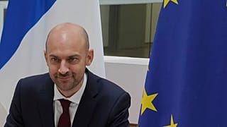 Министр Европы и иностранных дел Франции Жан-Ноэль Барро перед встречей со своим кипрским коллегой Константиносом Комбосом в Никосии 31 июля 2025 года.
