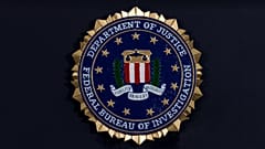 Η σφραγίδα του FBI πριν από συνέντευξη Τύπου στα κεντρικά γραφεία του FBI στην Ουάσινγκτον, 14 Ιουνίου 2018